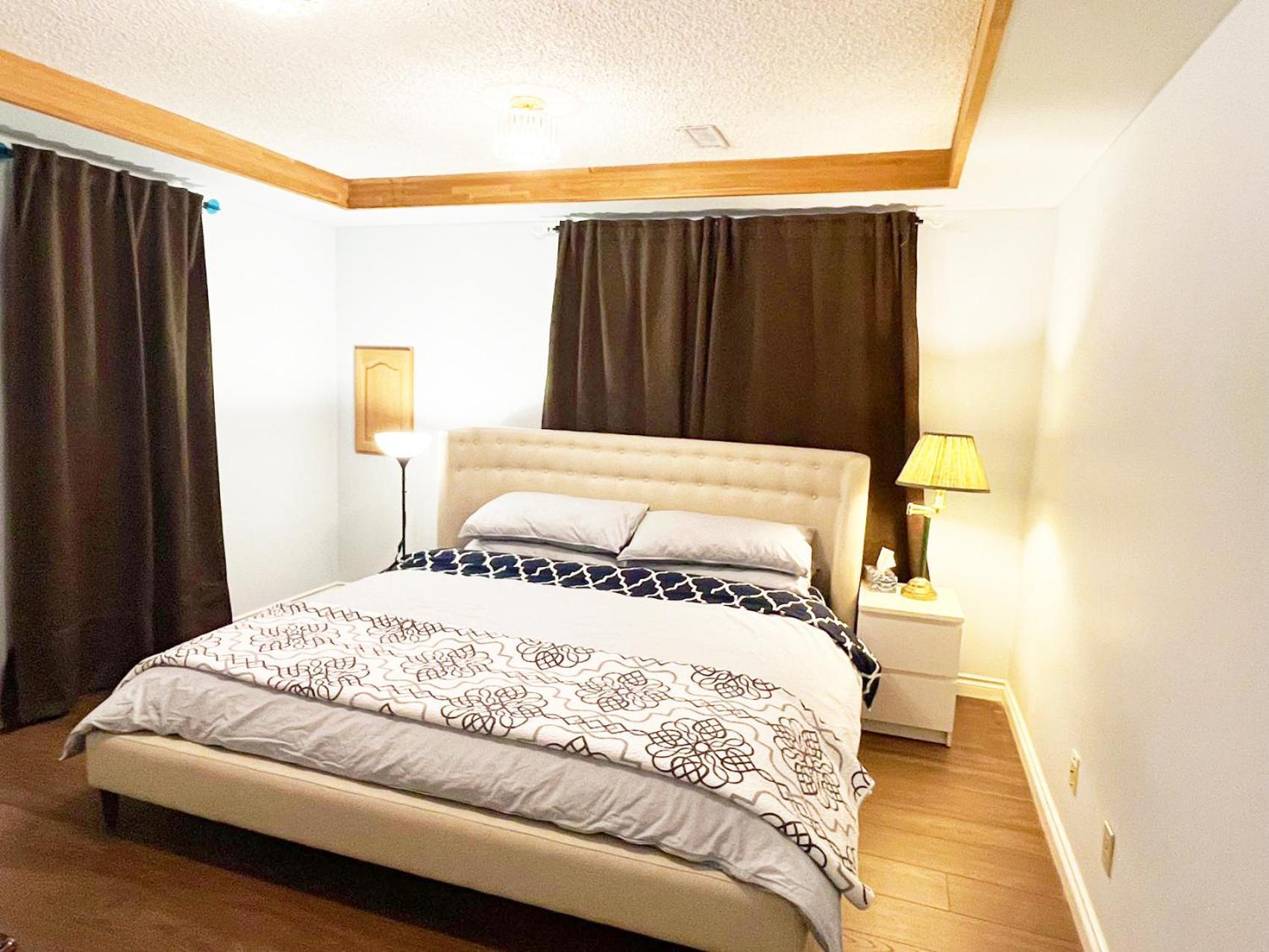 Private Suite With Private Entrance King Bed Richmond Exterior photo